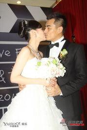 明星被吻图片欣赏,一睹明星甜蜜吻戏瞬间