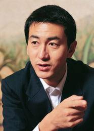 鲁健个人资料,新闻界璀璨明星，深度报道的领航者